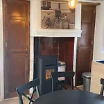 Acogedora Casa Con Patio-parking *
