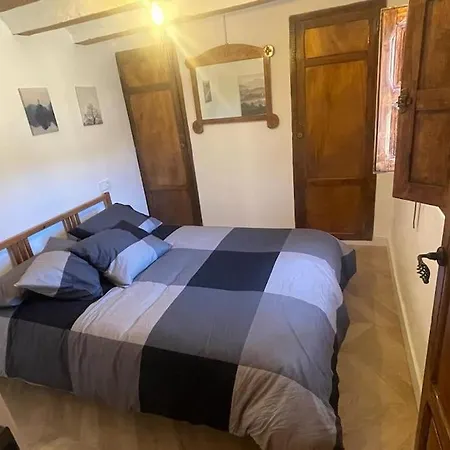 Acogedora Casa Con Patio-parking