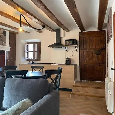 Hébergement de vacances Acogedora Casa Con Patio-parking *