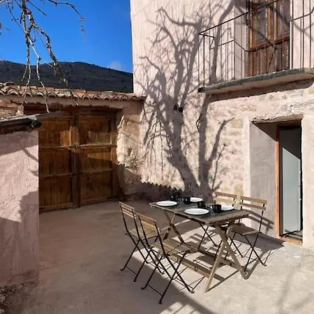 Hébergement de vacances Acogedora Casa Con Patio-parking *