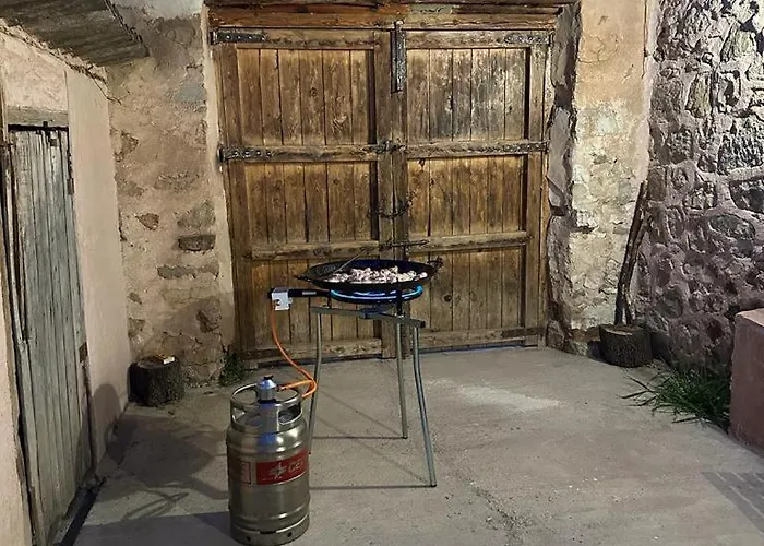 Acogedora Casa Con Patio-parking Feriehus